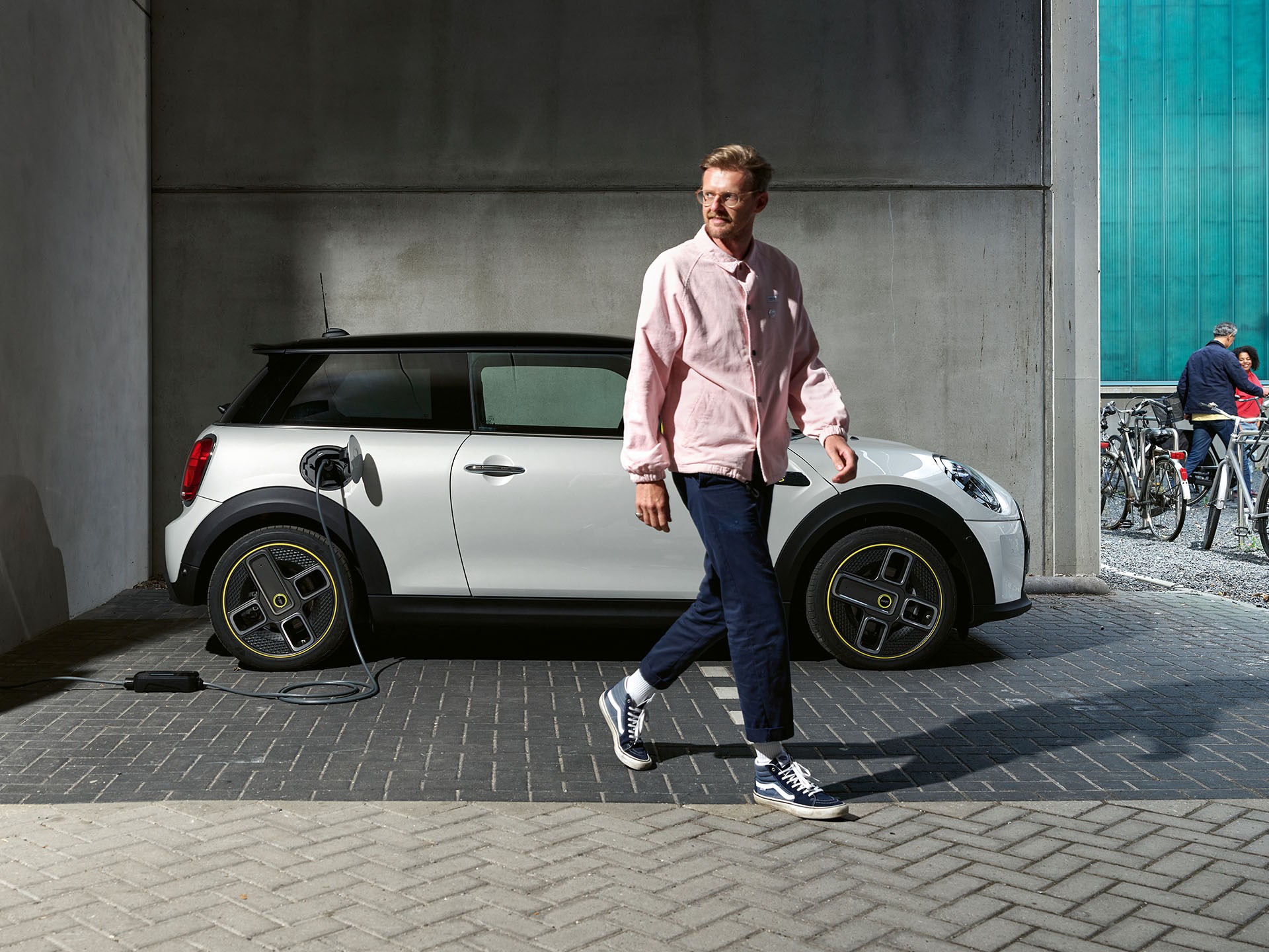 MINI 3 vrata Cooper SE – utičnica za punjenje– AC and DC punjenje